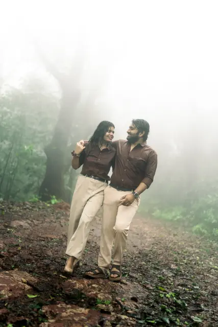 Matheran pre wedding photograph 9